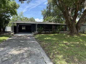 1208 Crescent St in Sanford, FL - Building Photo