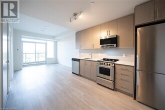212 King William St in Hamilton, ON - Building Photo - Building Photo