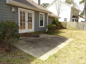 521 Old Farm Rd in Fayetteville, NC - Building Photo - Building Photo