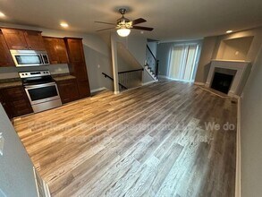 10536 Kane Dr in Kansas City, KS - Building Photo - Building Photo