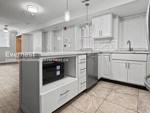 2438 Callow Ave in Baltimore, MD - Foto de edificio - Building Photo