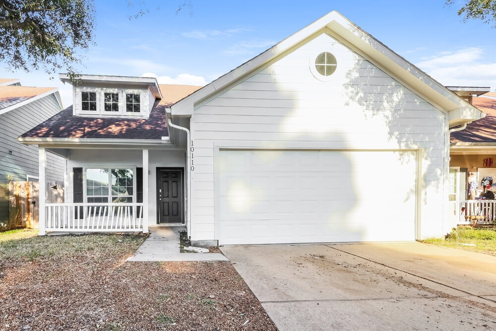 10110 Berrybriar Ln in Tomball, TX - Foto de edificio