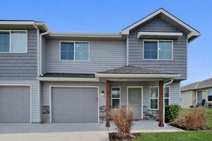 107 SW Rose St in Blue Springs, MO - Building Photo