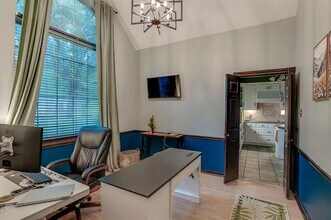 102 Ridgeway Gap in Red Oak, TX - Building Photo - Building Photo