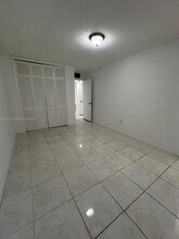 2005 Jefferson St, Unit 205 in Hollywood, FL - Building Photo - Building Photo