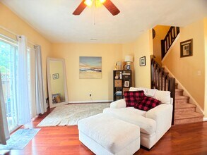 409 Belmont Cir in Yorktown, VA - Building Photo - Building Photo