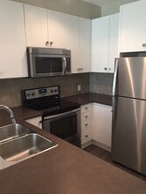 1958-1958 N Parallel Rd in Abbotsford, BC - Building Photo - Building Photo