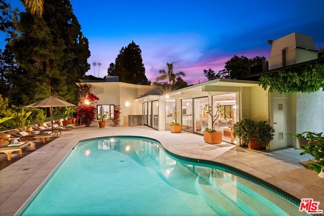 property at 2328 San Ysidro Dr