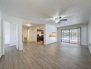 7410 Dundee Ct in Weeki Wachee, FL - Building Photo - Building Photo