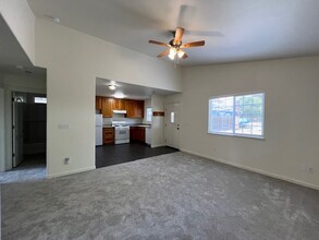 1159 E 8th St in Chico, CA - Building Photo - Building Photo