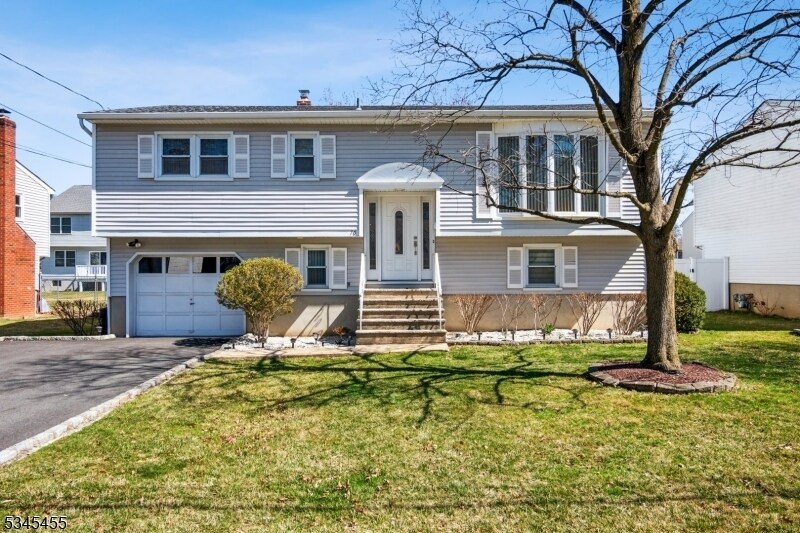 70 Glassboro Rd in Parsippany Troy Hills, NJ - Building Photo