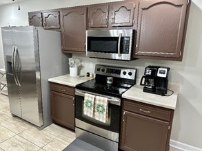 1642 Thompson Dr in Winston-Salem, NC - Building Photo - Building Photo