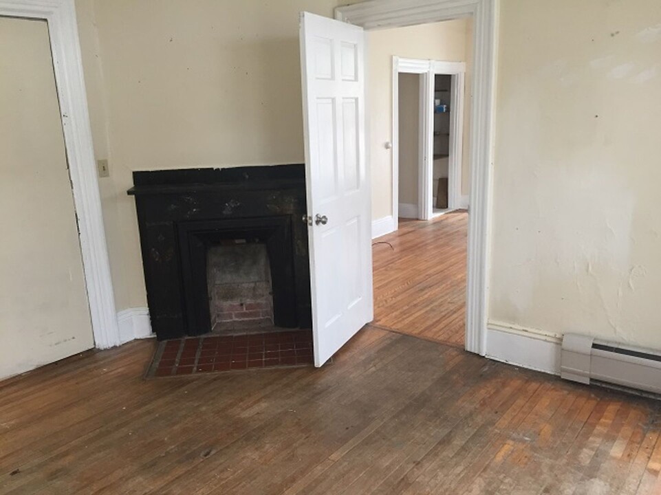 15 Pond St-Unit -A in Orono, ME - Building Photo