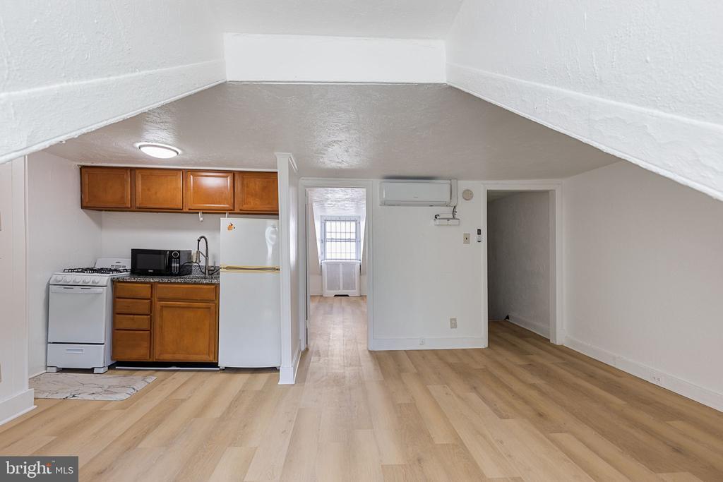 1225 Spruce St in Philadelphia, PA - Building Photo