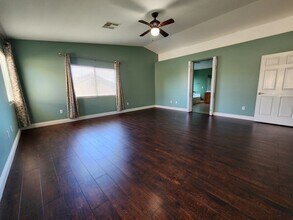 502 Foster Springs Rd in Las Vegas, NV - Building Photo - Building Photo