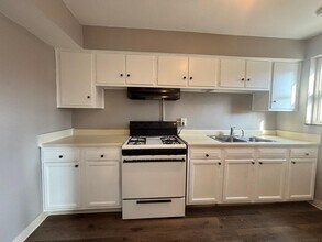 34 N Hampton Rd in Columbus, OH - Building Photo - Building Photo