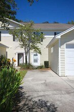 4565 Great Oak Dr in North Charleston, SC - Building Photo - Building Photo