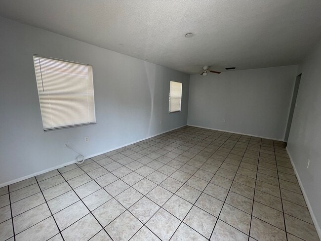 2216 Flamingo Blvd in Bradenton, FL - Building Photo - Building Photo