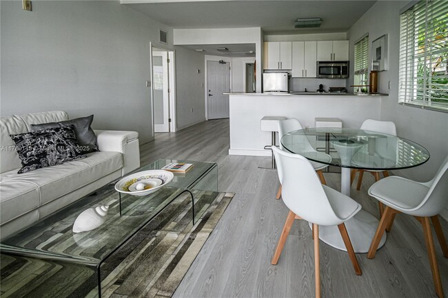 3917 Meridian Ave in Miami, FL - Building Photo - Building Photo