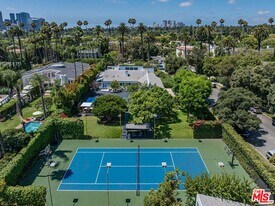 624 N Beverly Dr in Beverly Hills, CA - Building Photo