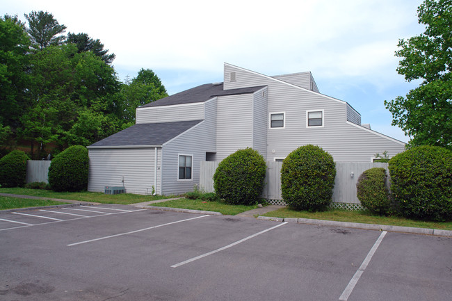 500 Stuart Rd in Cleveland, TN - Building Photo - Building Photo