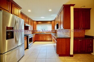 1162 Cambridge St in Novato, CA - Building Photo - Building Photo