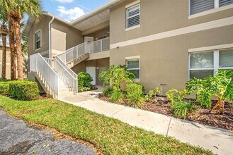 12171 Summergate Cir in Ft. Myers, FL - Building Photo - Building Photo