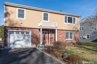 48 Lanell Dr in Stamford, CT - Building Photo