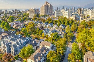 815-823 W 14th Ave in Vancouver, BC - Building Photo - Building Photo