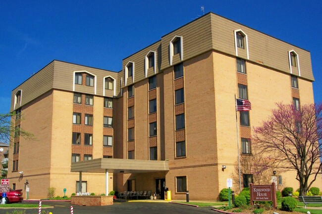 Kirkwood House in Kirkwood, MO - Building Photo - Building Photo