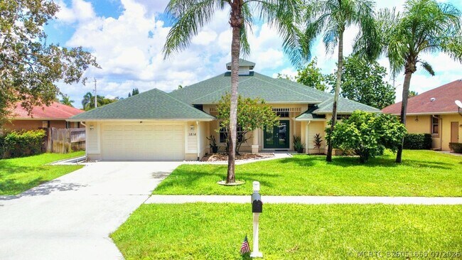 property at 1814 Wisteria St