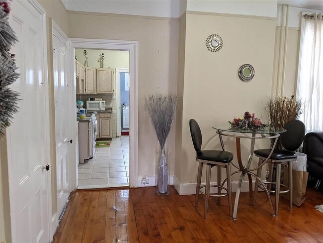 41 Hutton St in Jersey City, NJ - Building Photo - Building Photo