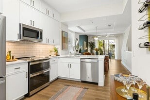 ANKR Wilton Manors in Wilton Manors, FL - Building Photo