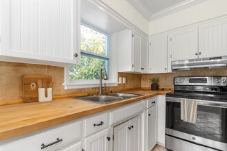 2132 Coronet Dr in Largo, FL - Building Photo - Building Photo