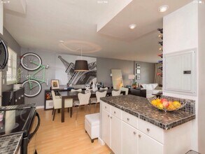 947 Lenox Ave. in Miami Beach, FL - Building Photo - Building Photo