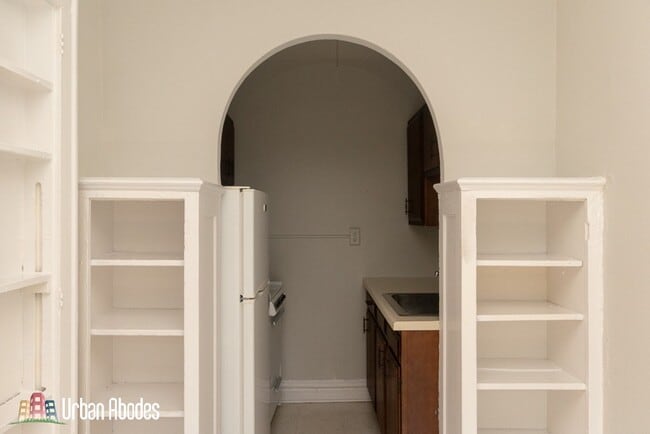 533 W Roscoe St in Chicago, IL - Foto de edificio - Building Photo