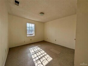 104 Carlotta St, Unit 1 in Mission, TX - Building Photo - Building Photo