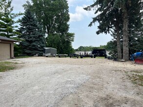 W210N11785 Hilltop Dr in Germantown, WI - Building Photo - Building Photo