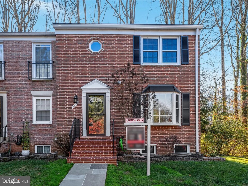 5516 Conistone Ct in Burke, VA - Foto de edificio