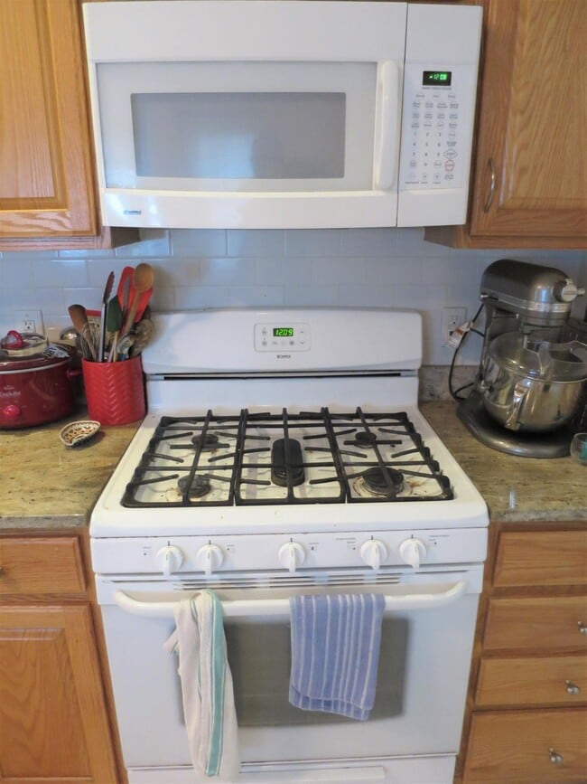 7 Wareham St in Medford, MA - Building Photo - Building Photo