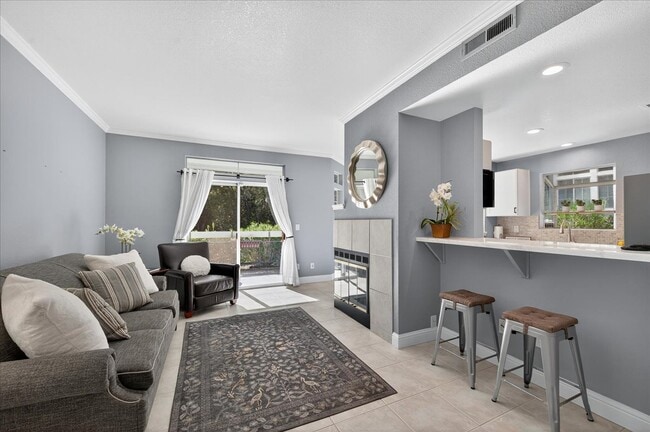 7875 Canyon Meadow Cir, Unit C in Pleasanton, CA - Building Photo - Building Photo