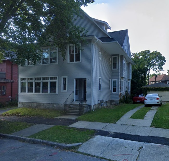 53 Institute Rd, Unit 3