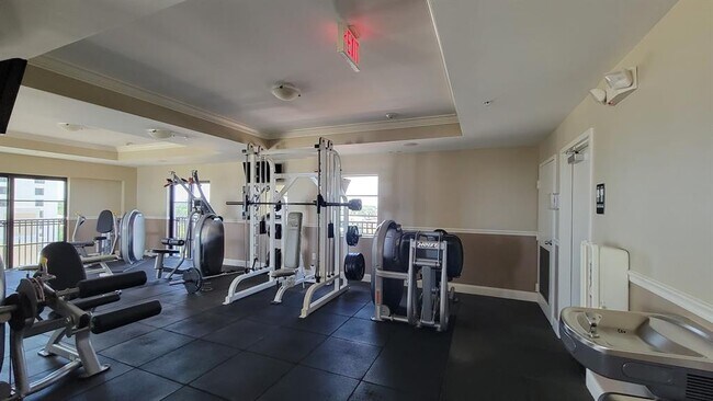 2509 N Ocean Blvd, Unit 576 in Fort Lauderdale, FL - Building Photo - Building Photo