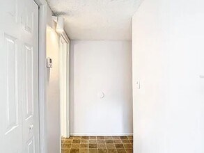 2549 N Alafaya Trail in Orlando, FL - Building Photo - Building Photo