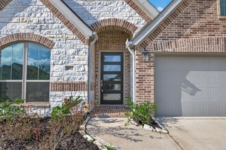 18912 Toscana Ln in Roman Forest, TX - Building Photo - Building Photo