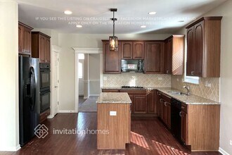 699 Bonaventure Dr in Oswego, IL - Building Photo - Building Photo