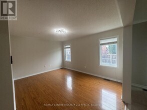 158 Lavery Heights in Milton, ON - Building Photo - Building Photo