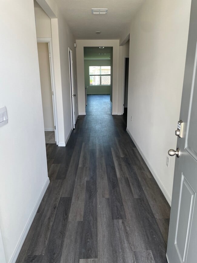 1005 Ellerston St in Daytona Beach, FL - Building Photo - Building Photo
