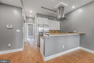 2012 D St NE in Washington, DC - Building Photo - Building Photo