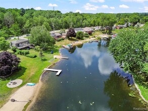 969 Bogie Lake Rd in White Lake, MI - Building Photo - Building Photo